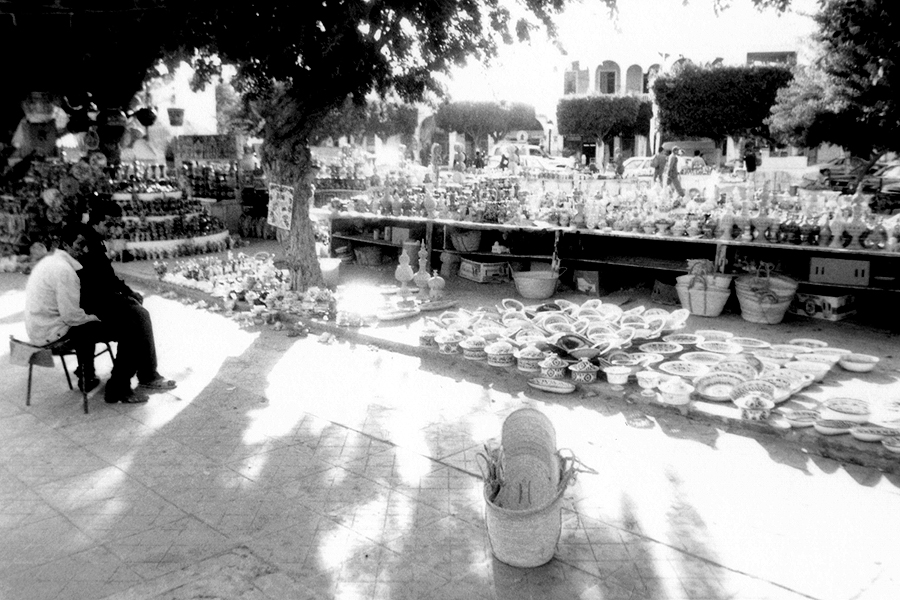 « Les marchands de souvenirs... » - Tunisie