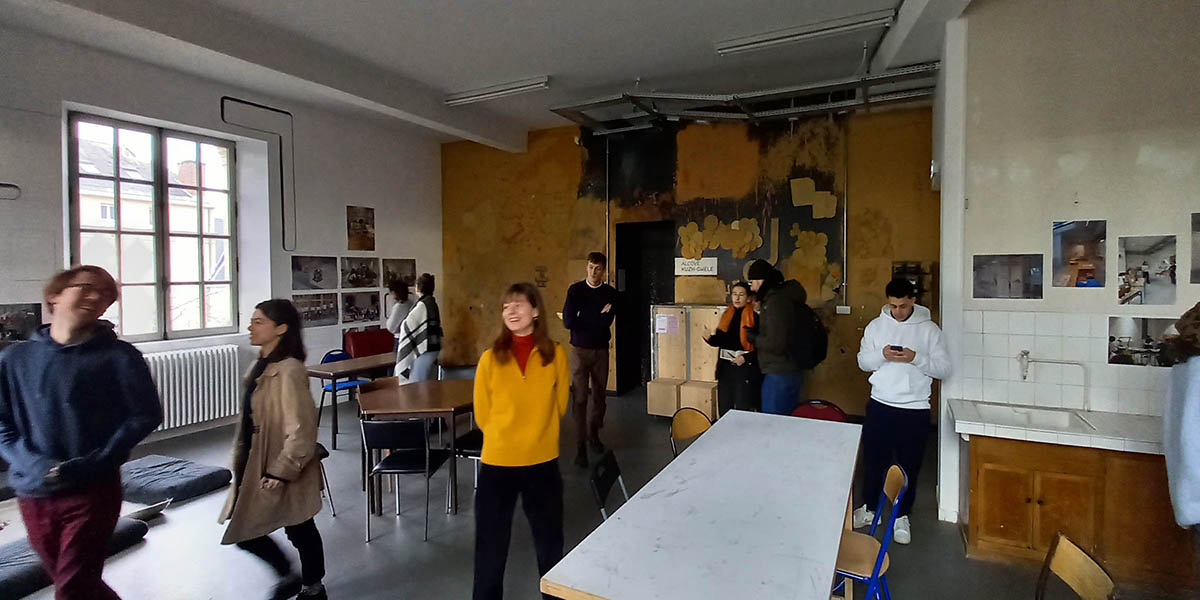 Poursuite de la visite...