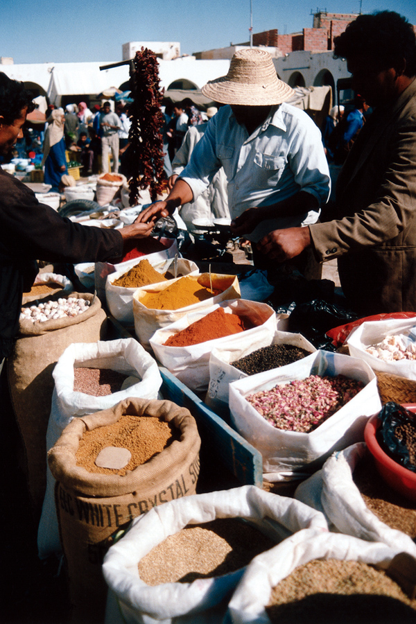 « Le marché des épices... » - Tunisie