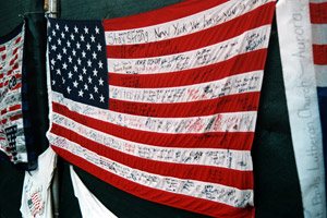 Le drapeau américain à « Ground Zero »...